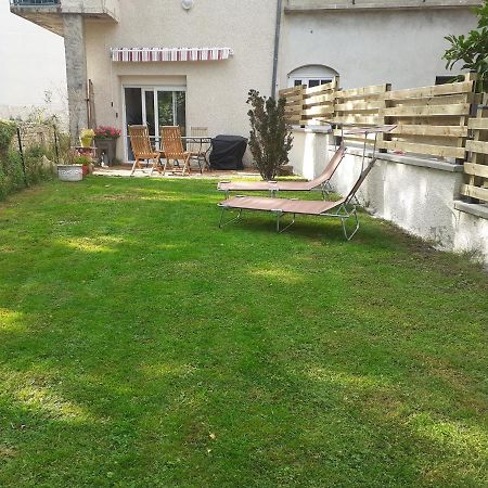 Appartement Rez De Chaussee Avec Terrasse Et Jardin Tence Exterior foto